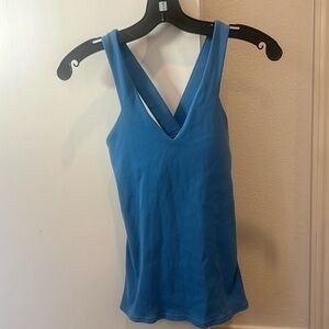 Alo “Elevate Tank” - blue